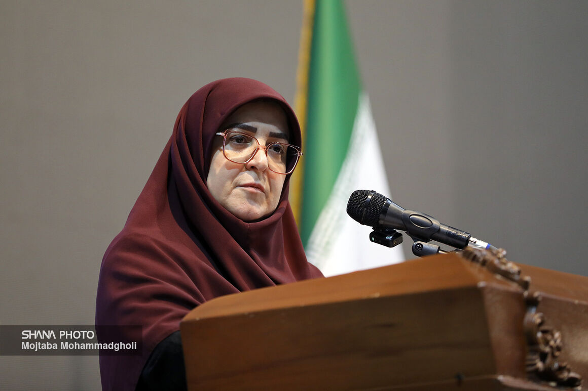 سخنگوی دولت: سهمیه بنزین ثابت باقی میماند