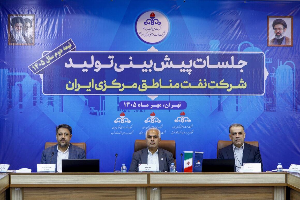 افزایش تولید نفت و گاز در میدانهای غرب کشور به ۱۰۳ و ۱۰۶ درصد