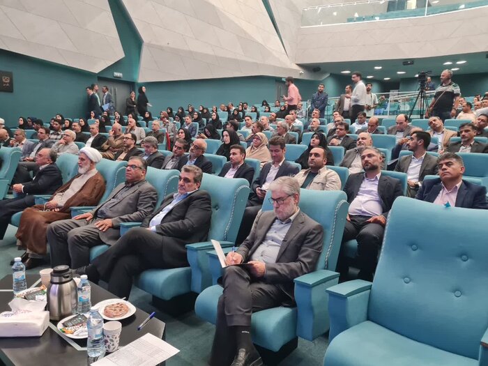 نوید استاندار سمنان: توسعه انرژیهای خورشیدی به یکهزار مگاوات تا پایان سال