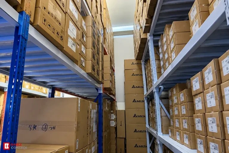 PLC دلتا؛ بررسی کاربردها و نکات انتخاب کنترلر مناسب برای صنعت