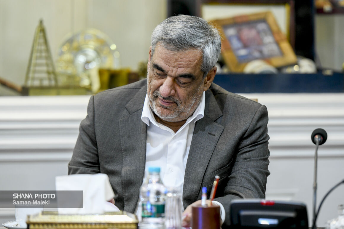 تسلیت وزارت نفت به بیژن زنگنه در پی درگذشت مادرش
