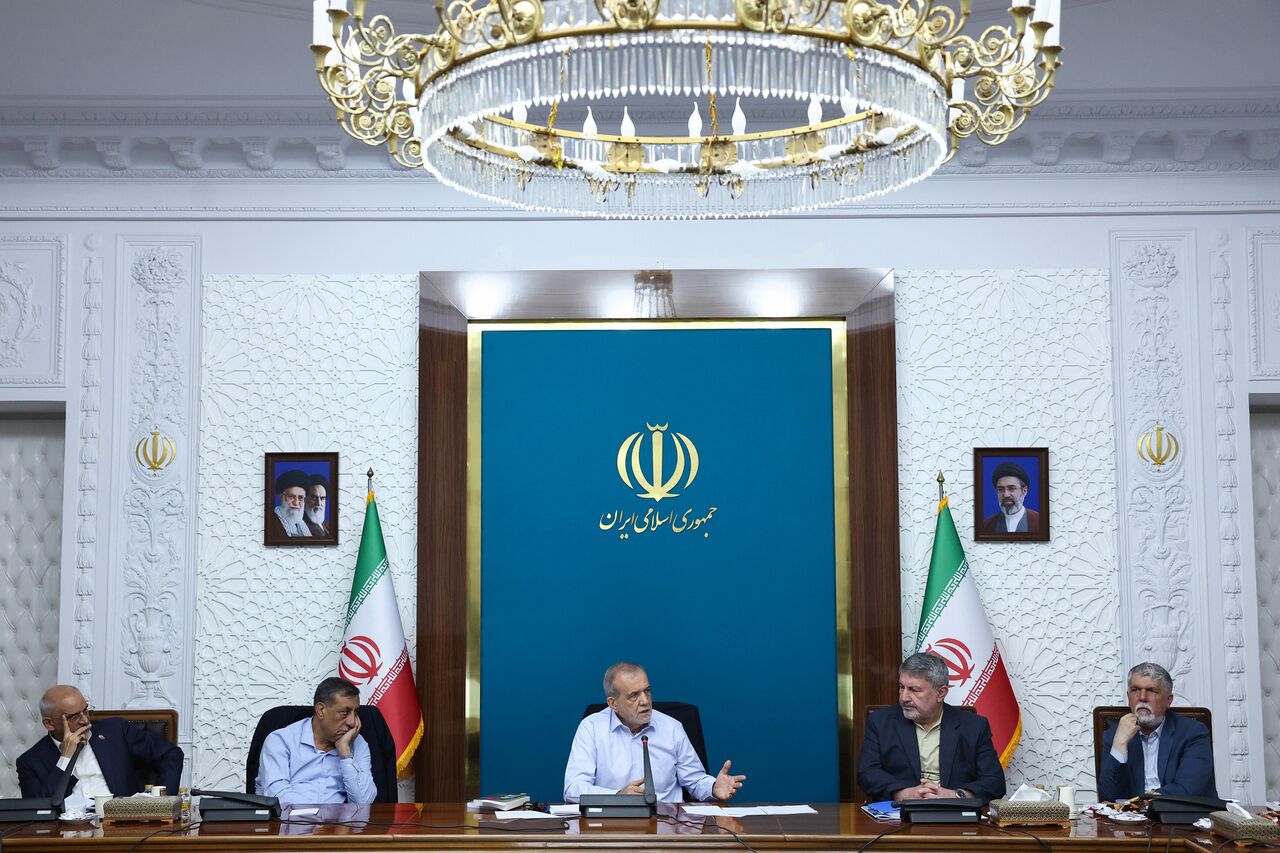 رئیسجمهور: کشور به واردات بنزین نیازی ندارد
