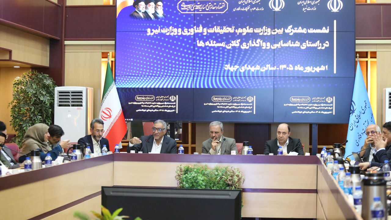 قراردادهای بلندمدت با دانشگاهها برای حل مسائل کلان کشور امضا میشود
