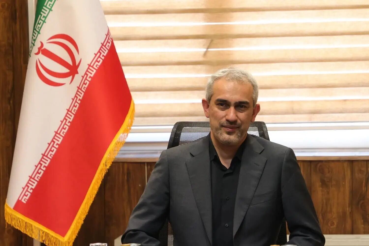 شروع بارگیری سکوی نفتی ۲۵۰۰ تنی رشادت در صدرا